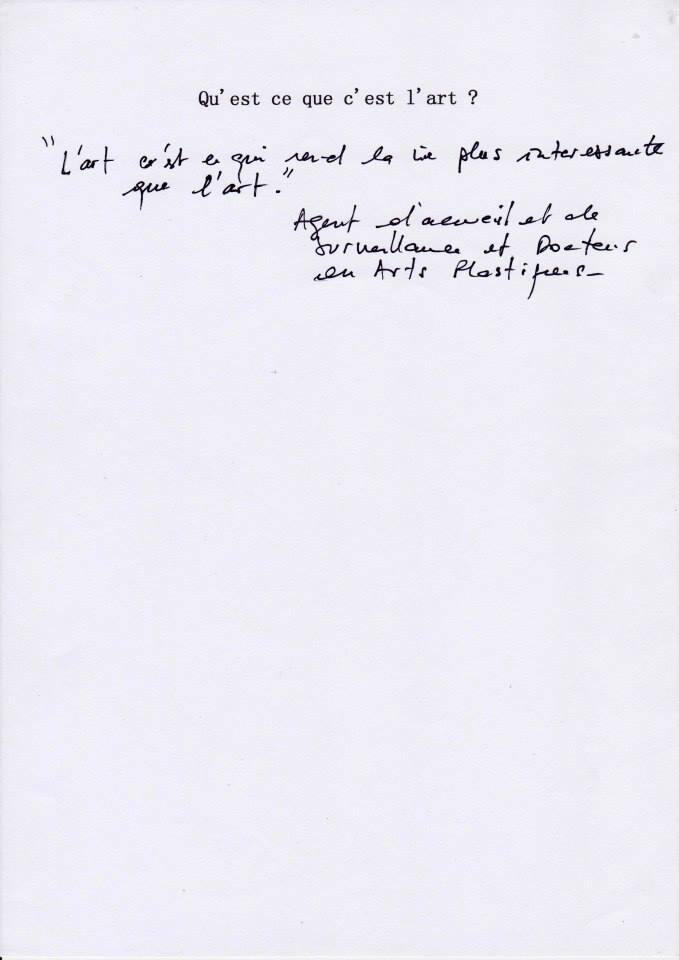 Qu’est ce que (c’est) l’art ? Questionner 100 fois dans l’espace public, rencontres, échanges, dessins et écrits, 2012.